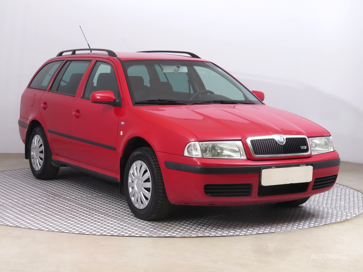 Škoda Octavia, 2003 - celkový pohled