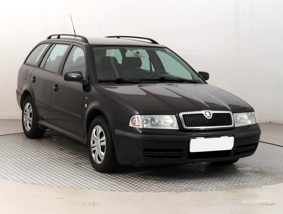 Škoda Octavia, 2002 - celkový pohled