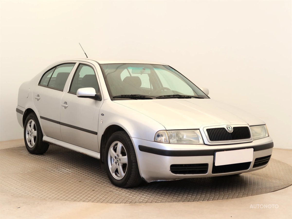 Škoda Octavia, 2002 - celkový pohled