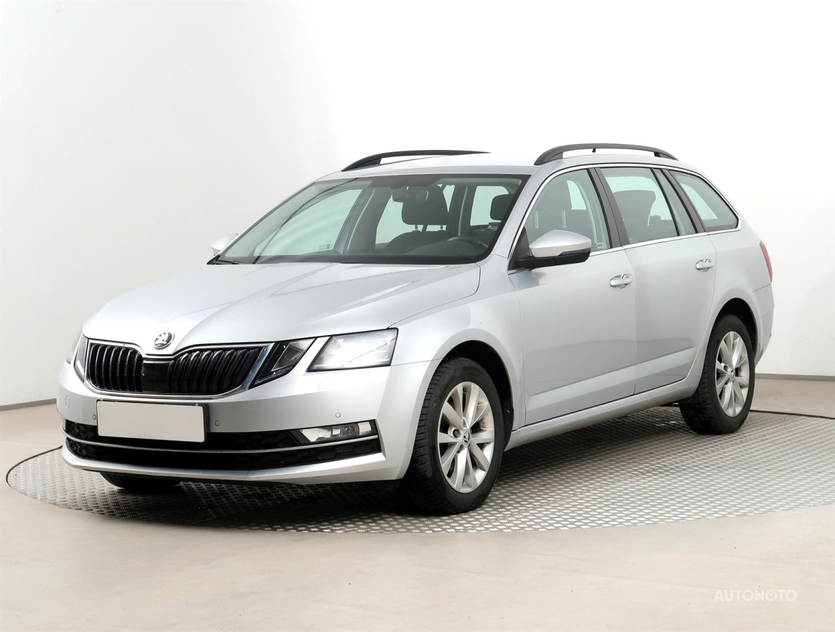 Škoda Octavia, 2018 - pohled č. 3