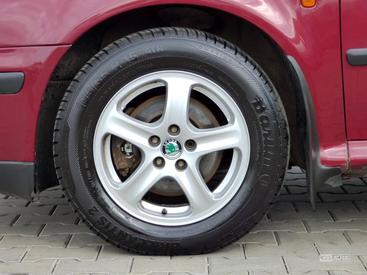 Škoda Octavia, 1993 - pohled č. 11