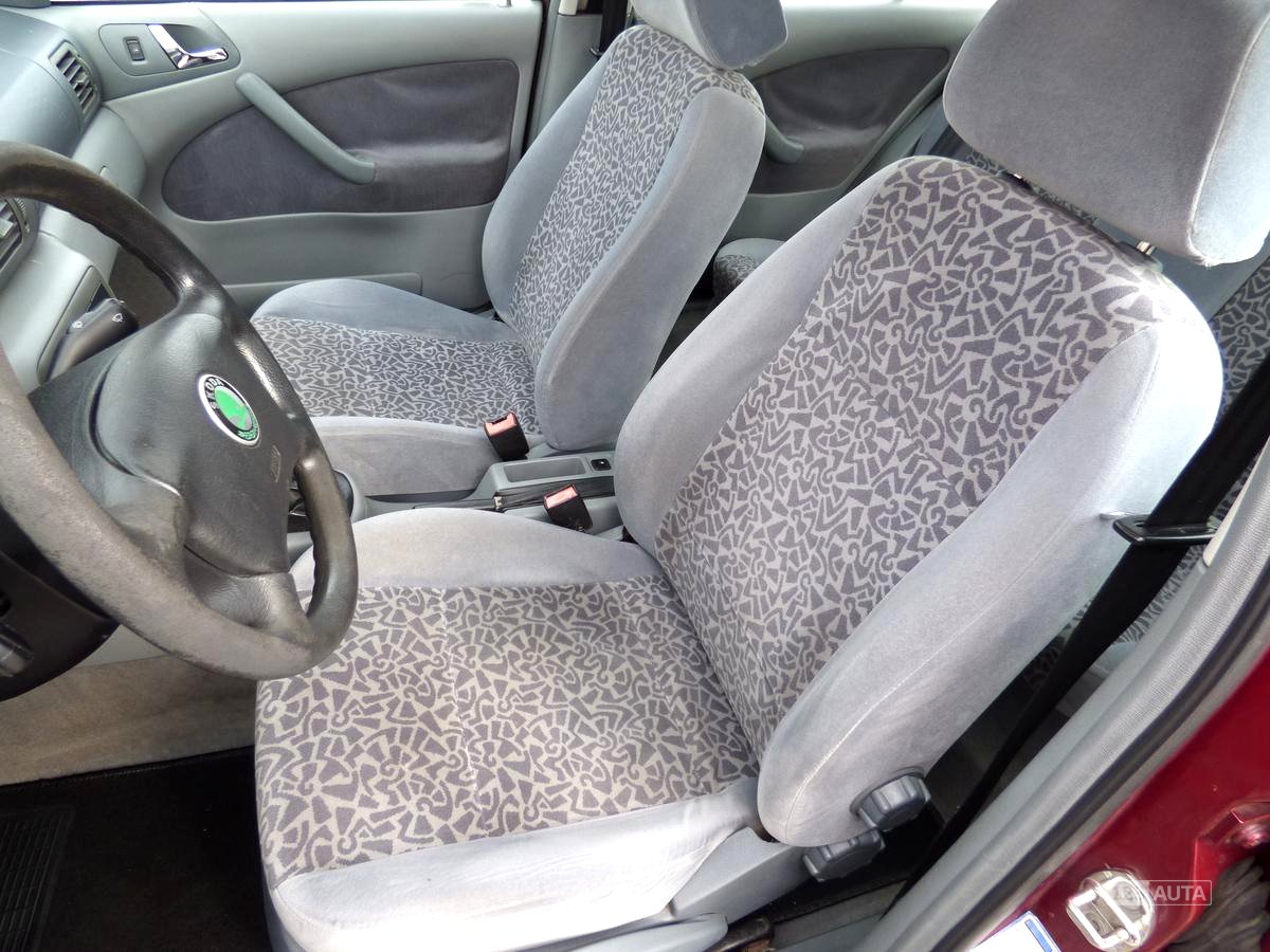 Škoda Octavia, 1993 - pohled č. 14