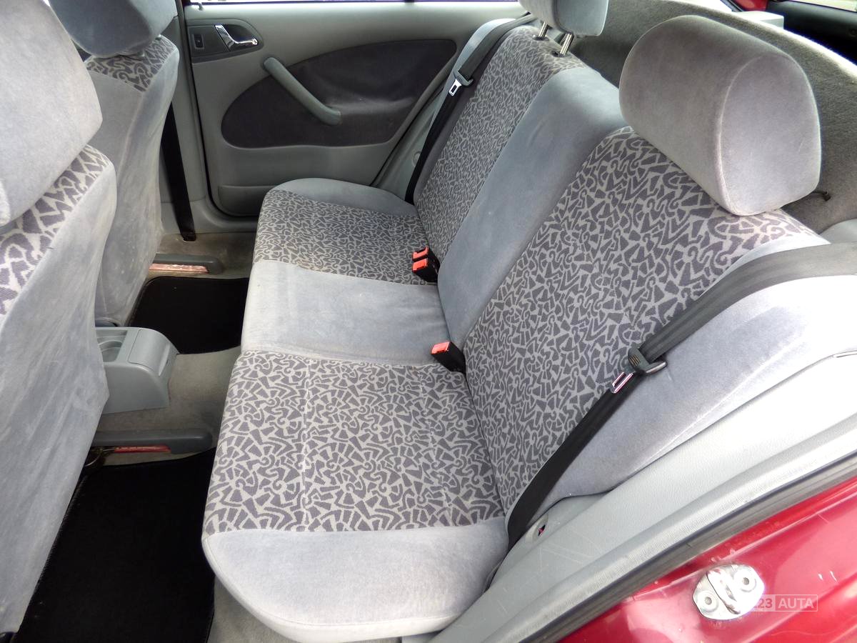 Škoda Octavia, 1993 - pohled č. 15