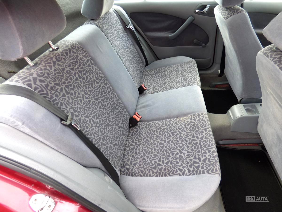 Škoda Octavia, 1993 - pohled č. 17