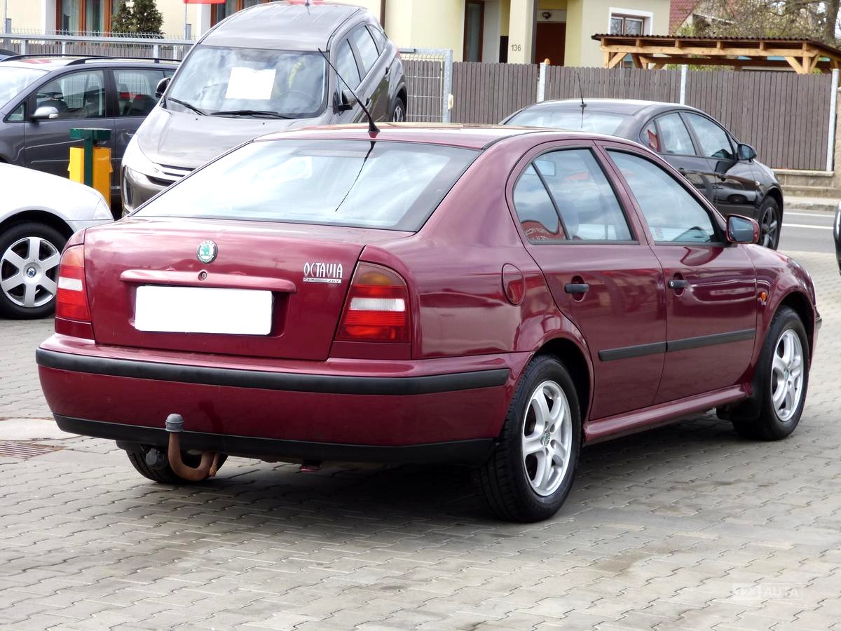 Škoda Octavia, 1993 - pohled č. 5