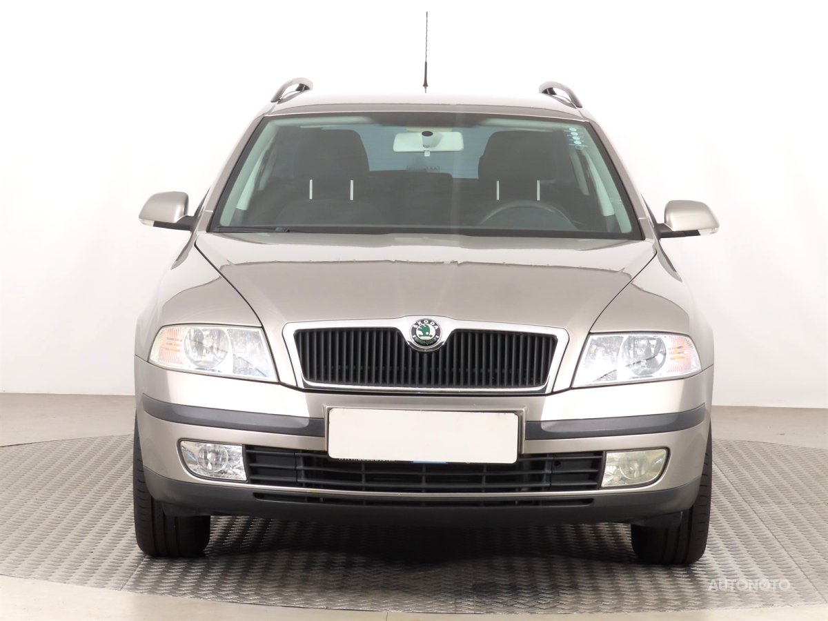 Škoda Octavia, 2008 - pohled č. 2