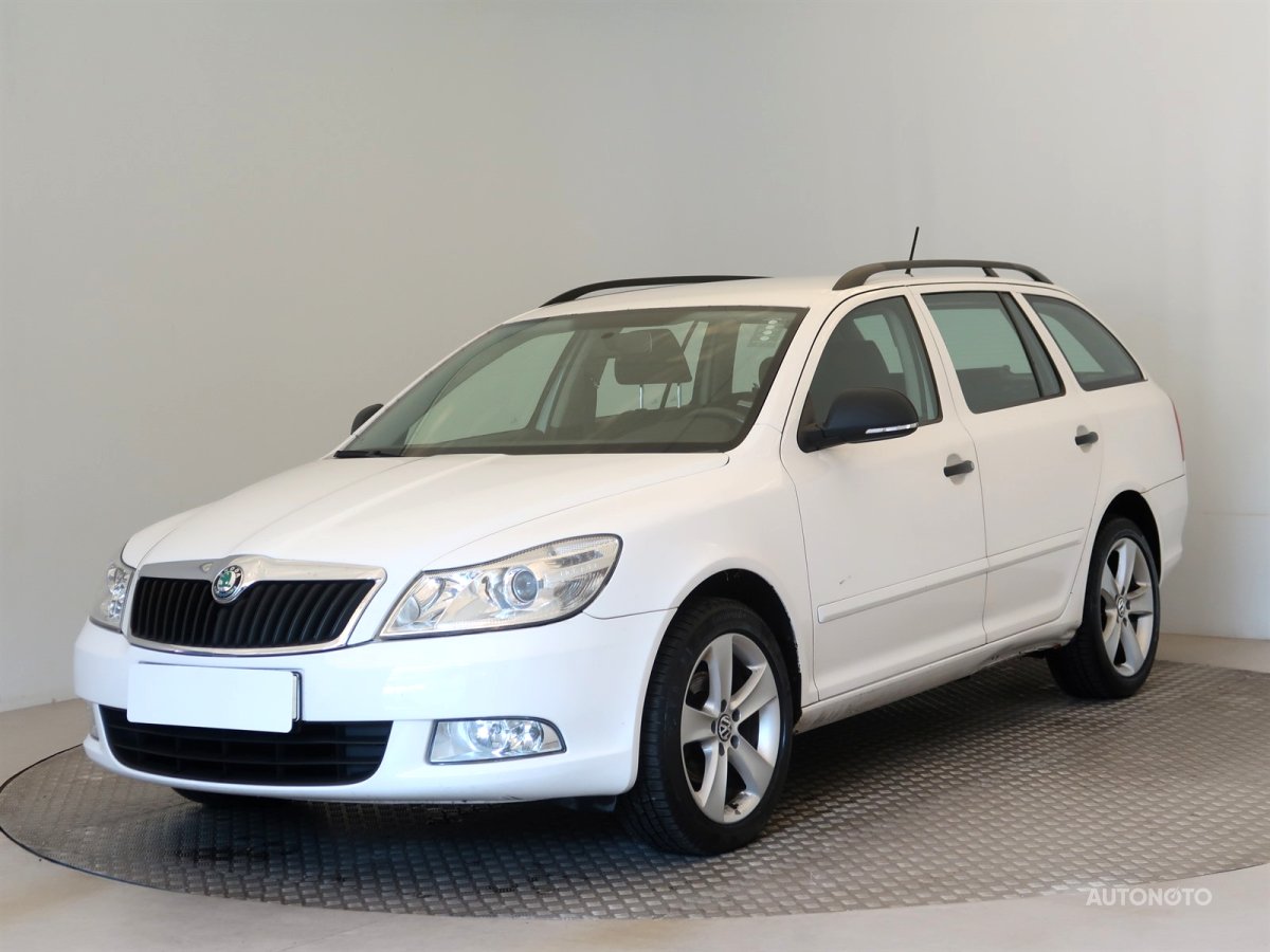 Škoda Octavia, 2012 - pohled č. 3