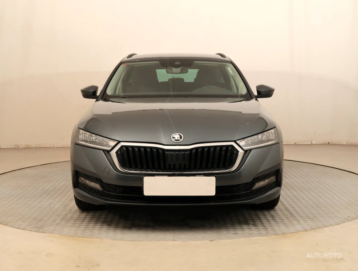 Škoda Octavia, 2021 - pohled č. 2