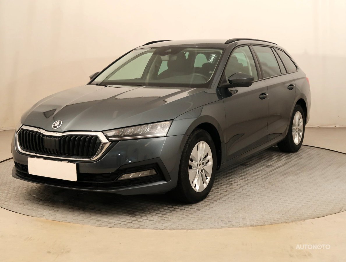 Škoda Octavia, 2021 - pohled č. 3