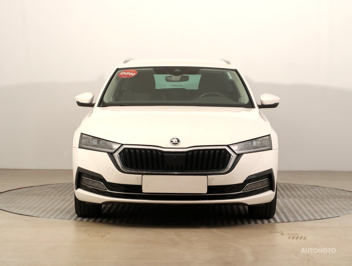Škoda Octavia, 2020 - pohled č. 2
