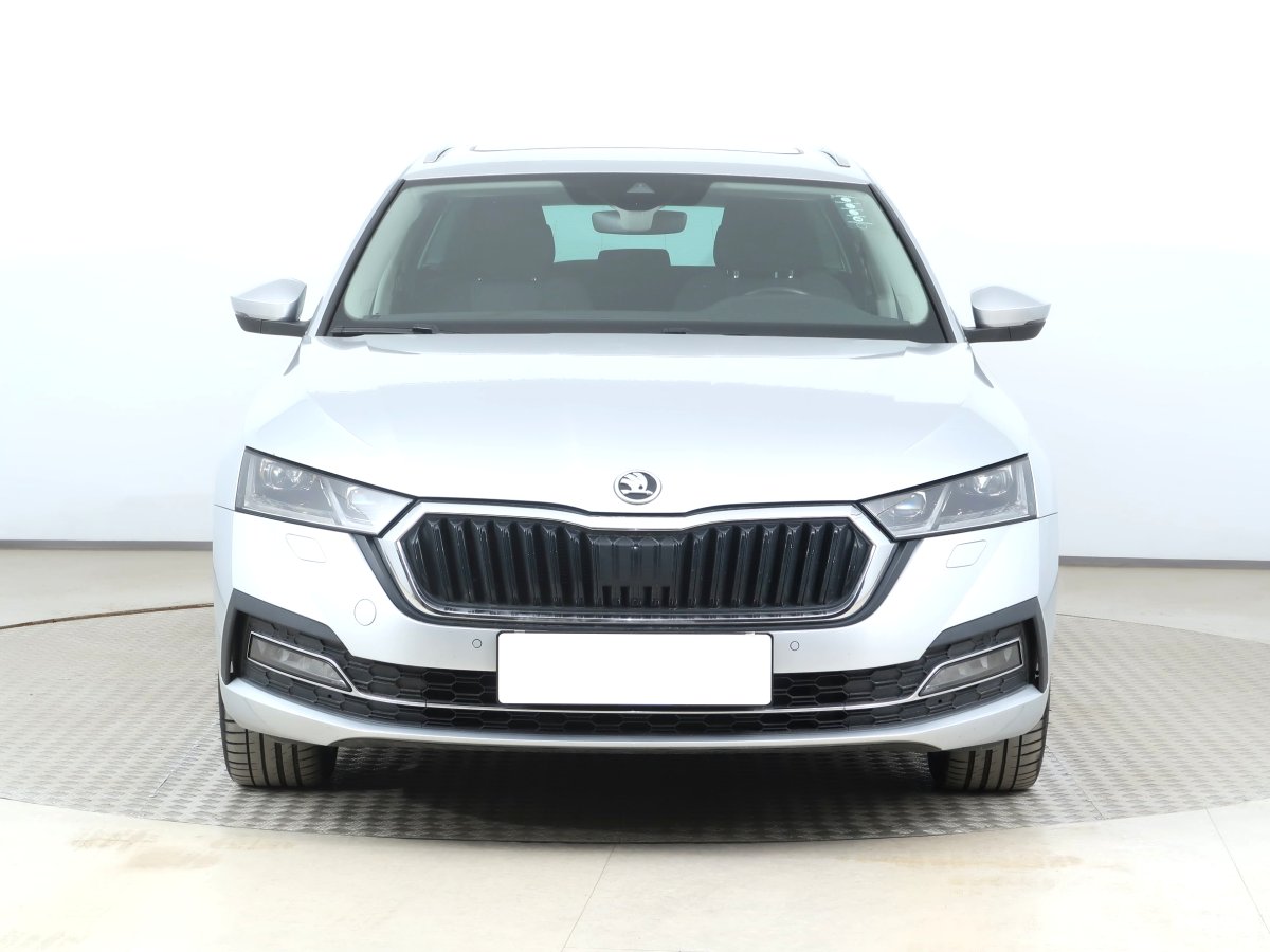 Škoda Octavia, 2020 - pohled č. 2