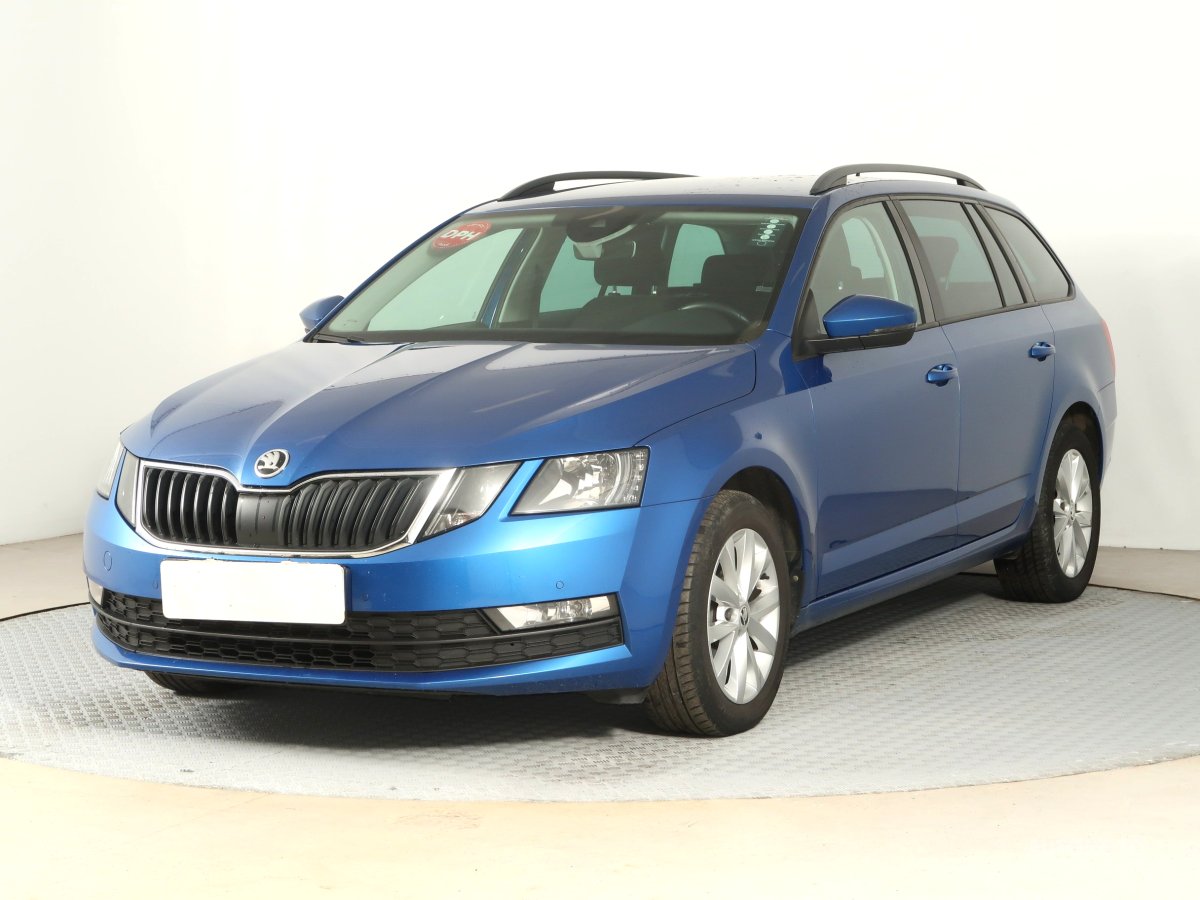 Škoda Octavia, 2019 - pohled č. 3