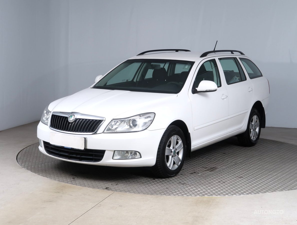 Škoda Octavia, 2012 - pohled č. 3
