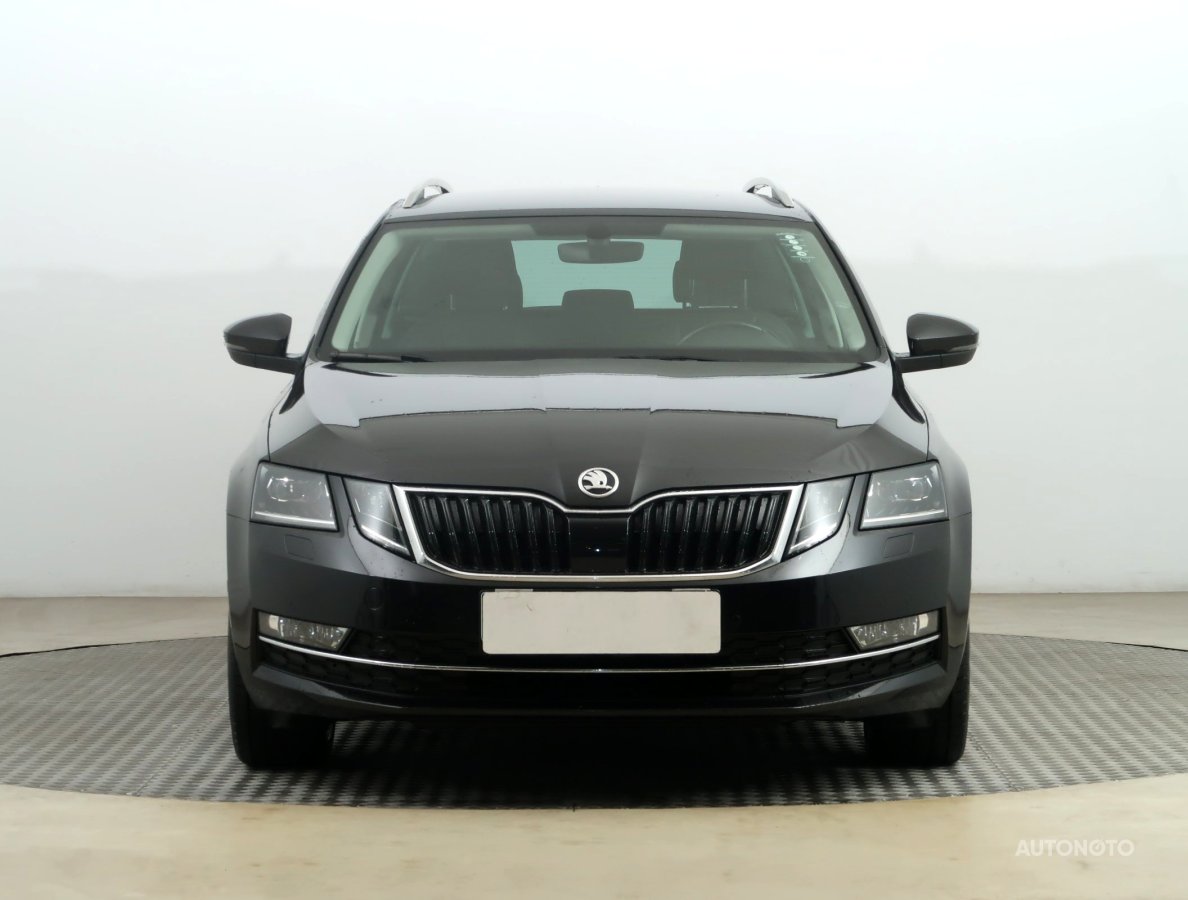 Škoda Octavia, 2018 - pohled č. 2