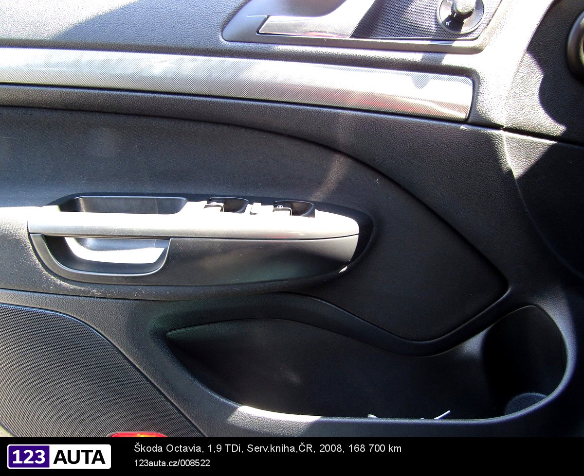 Škoda Octavia, 2008 - pohled č. 18