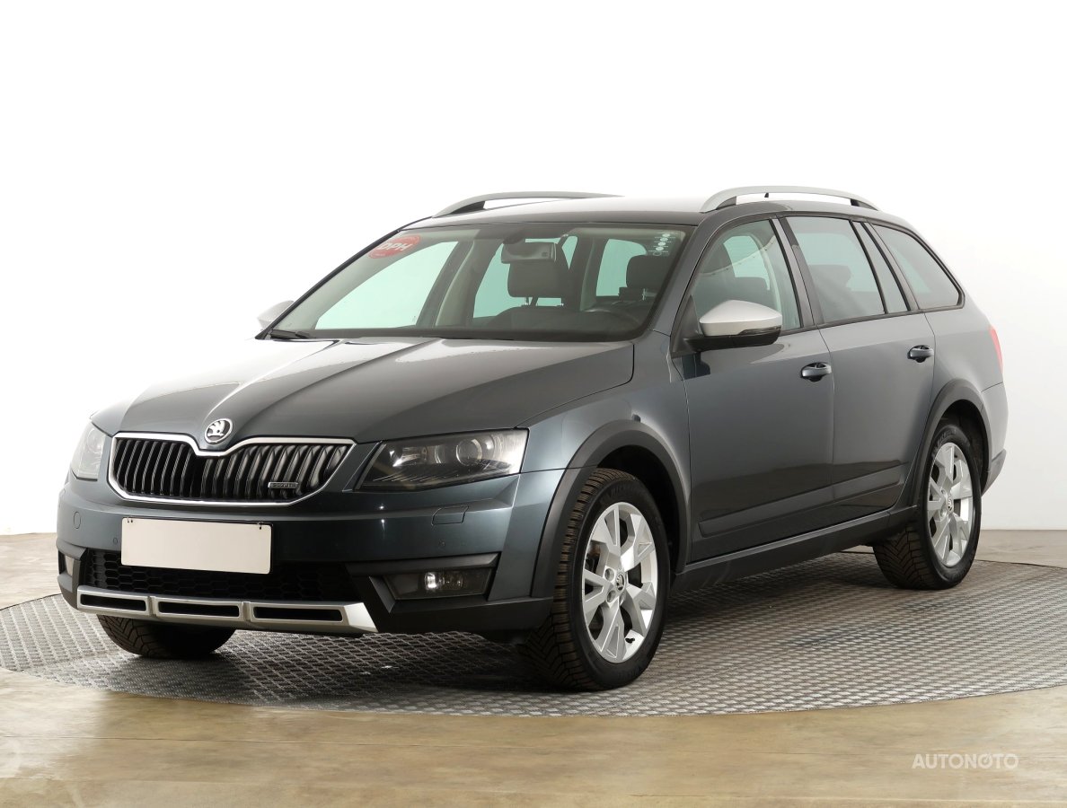 Škoda Octavia Scout, 2015 - pohled č. 3
