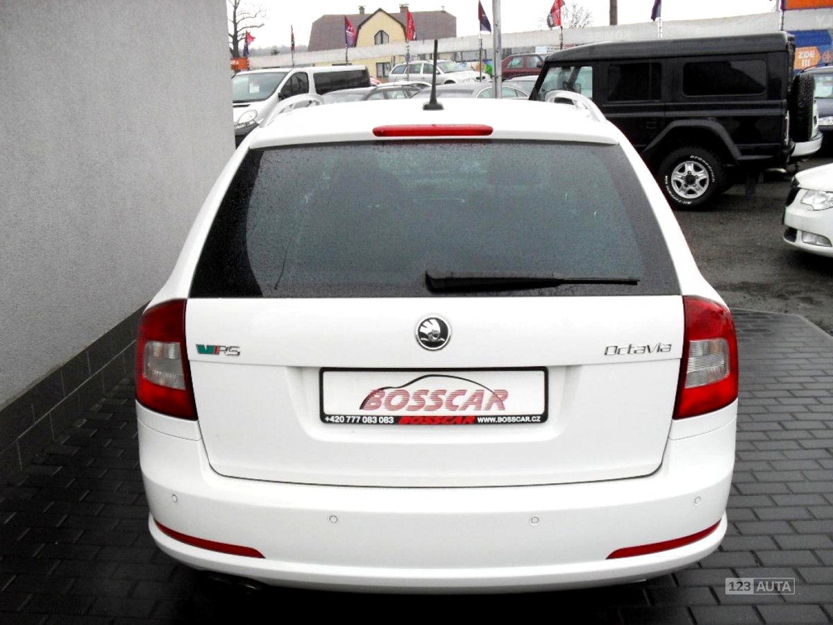 Škoda Octavia, 2011 - pohled č. 4