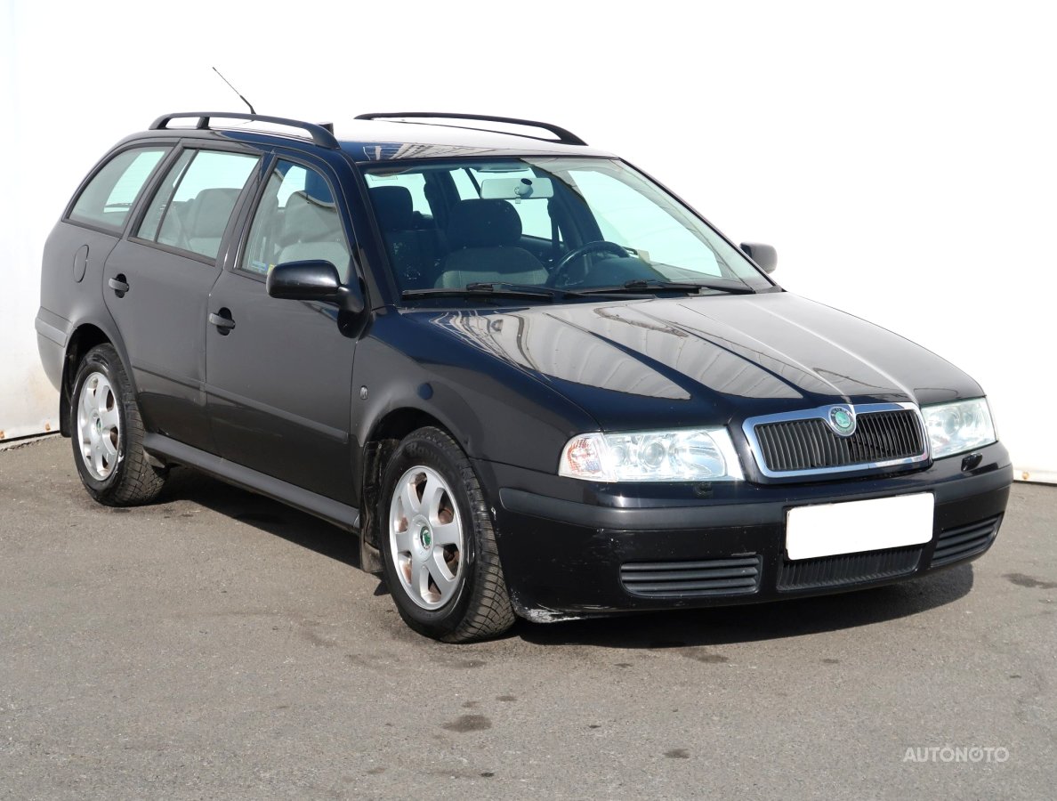 Škoda Octavia, 2003 - celkový pohled