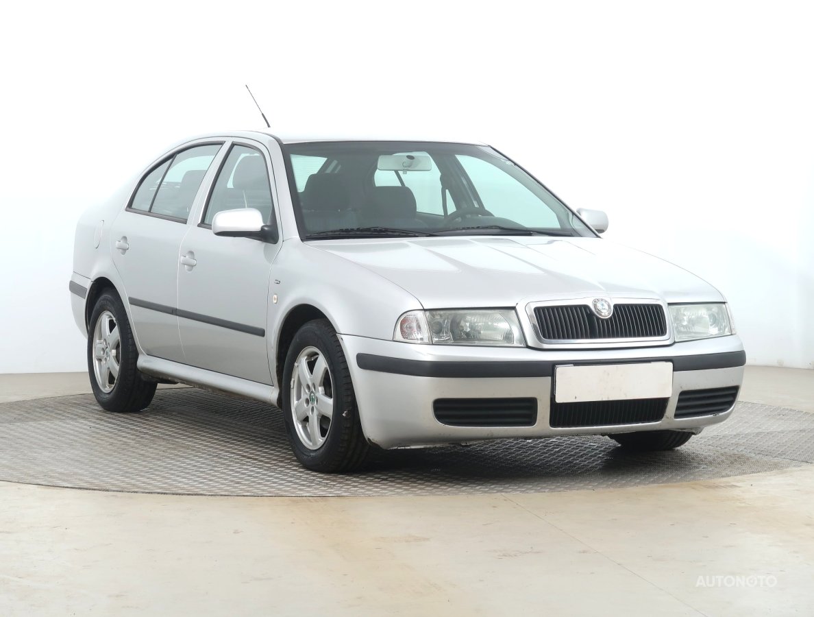 Škoda Octavia, 2002 - celkový pohled