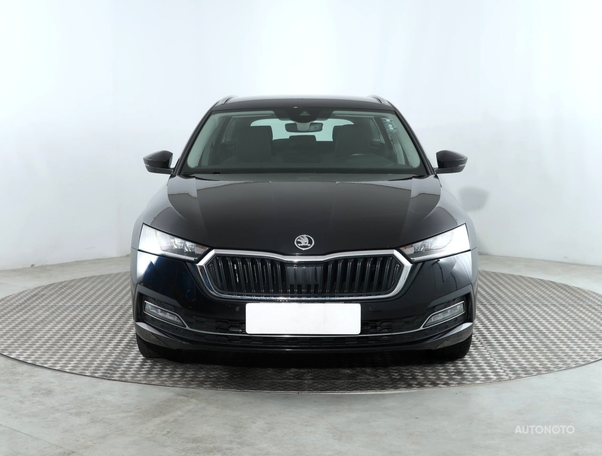 Škoda Octavia, 2020 - pohled č. 2