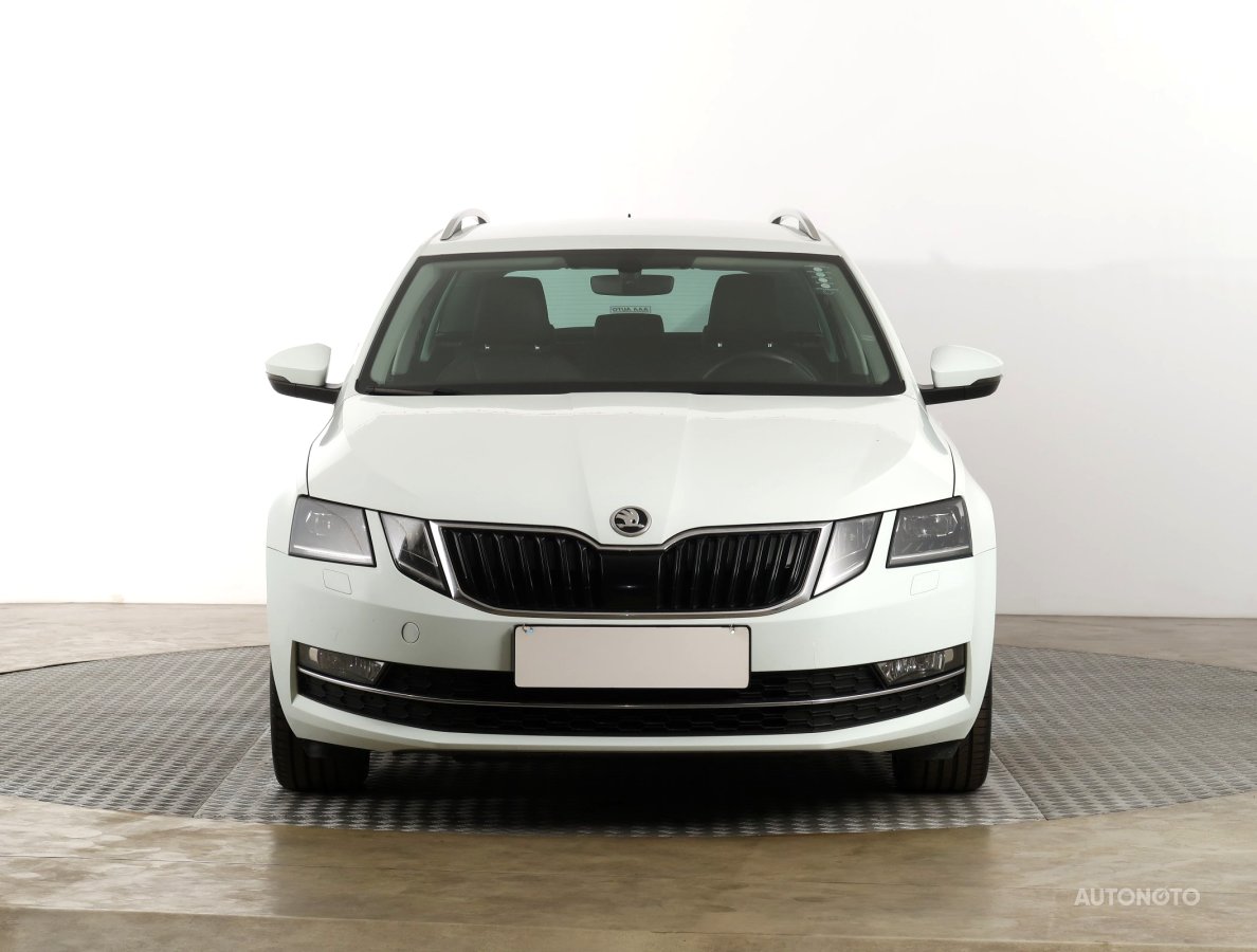 Škoda Octavia, 2019 - pohled č. 2