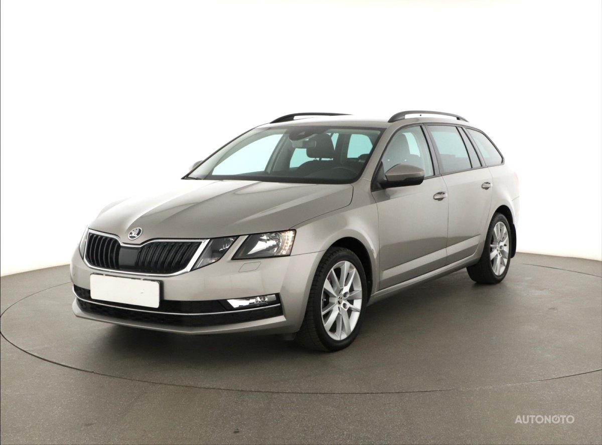 Škoda Octavia, 2019 - pohled č. 3