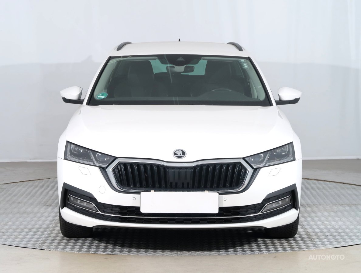 Škoda Octavia, 2020 - pohled č. 2