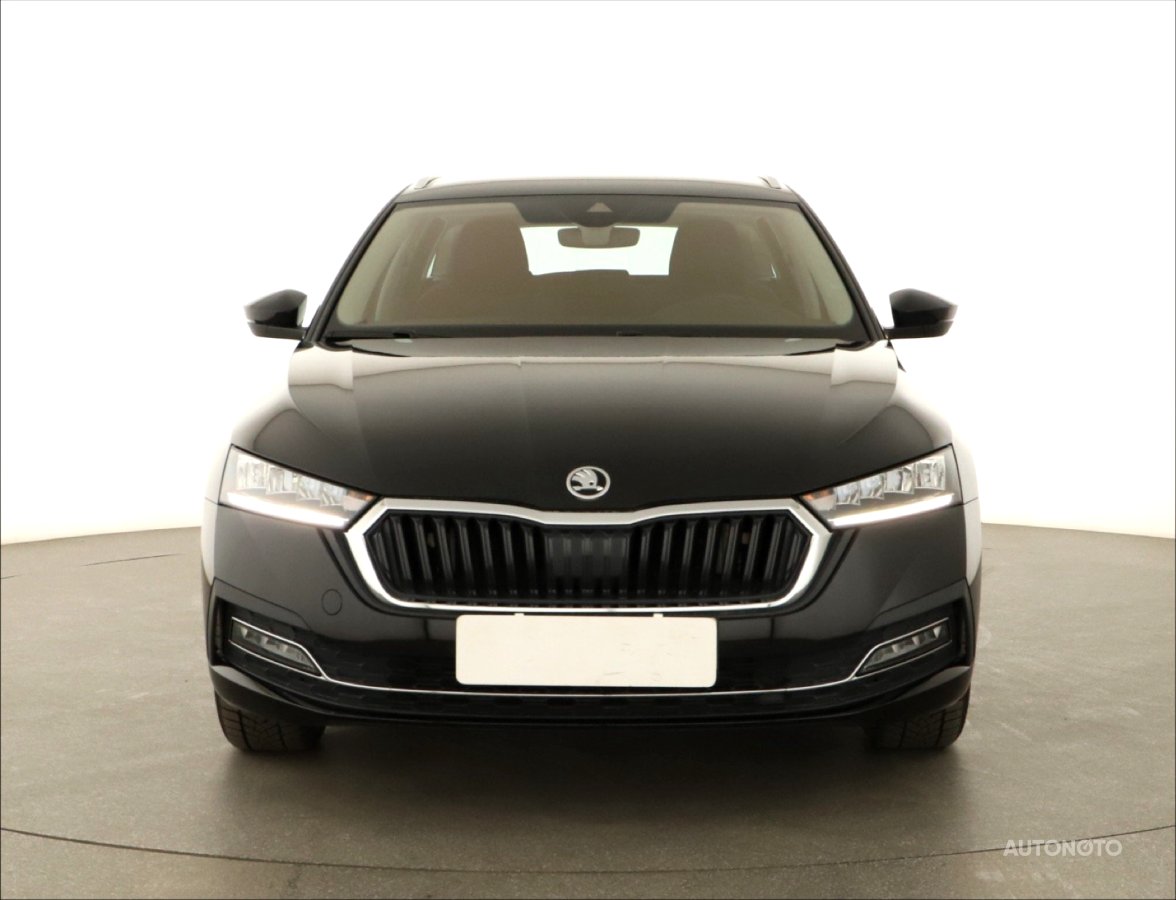 Škoda Octavia, 2021 - pohled č. 2
