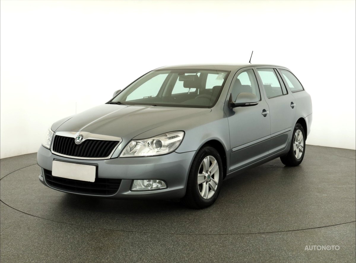 Škoda Octavia, 2012 - pohled č. 3