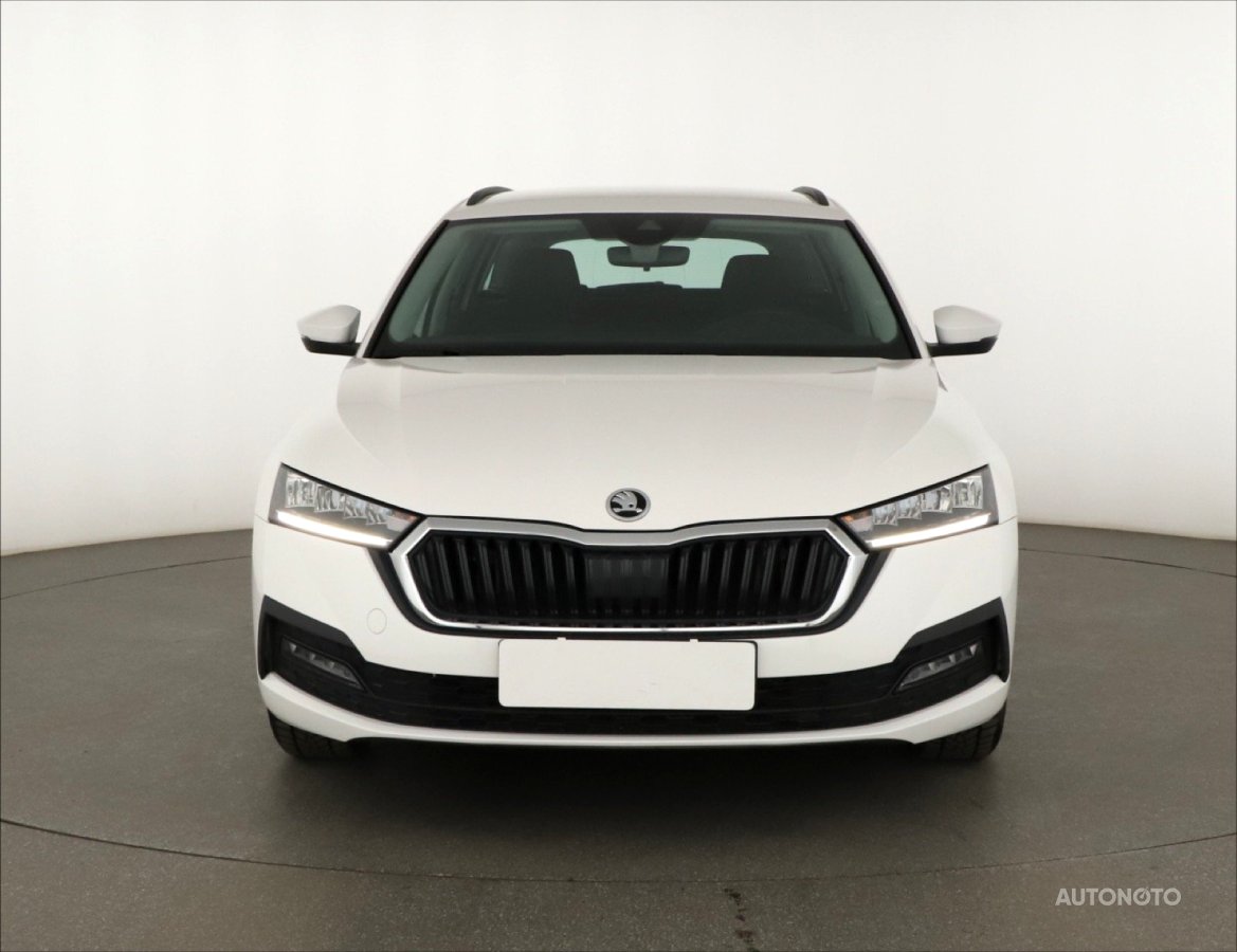 Škoda Octavia, 2023 - pohled č. 2