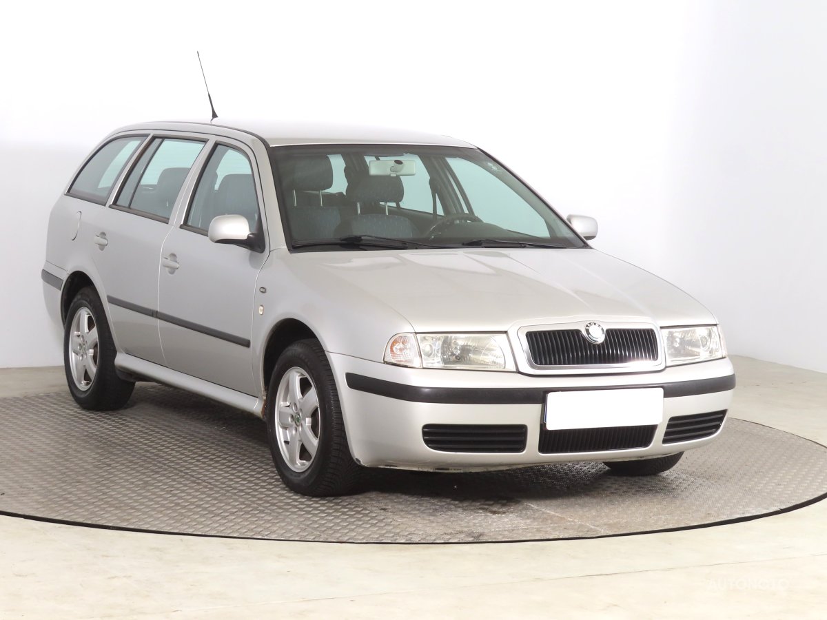Škoda Octavia, 2001 - celkový pohled
