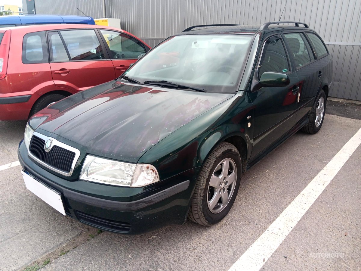 Škoda Octavia, 2001 - celkový pohled
