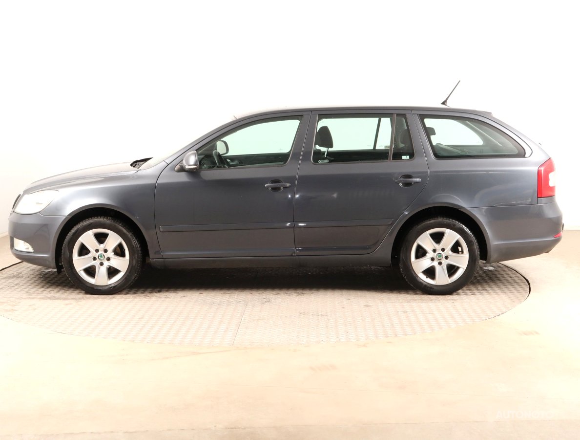 Škoda Octavia, 2012 - pohled č. 3