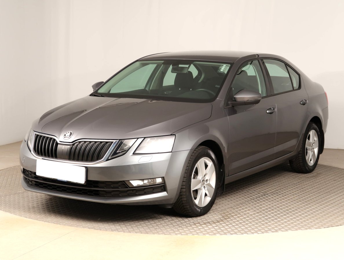 Škoda Octavia, 2018 - pohled č. 3