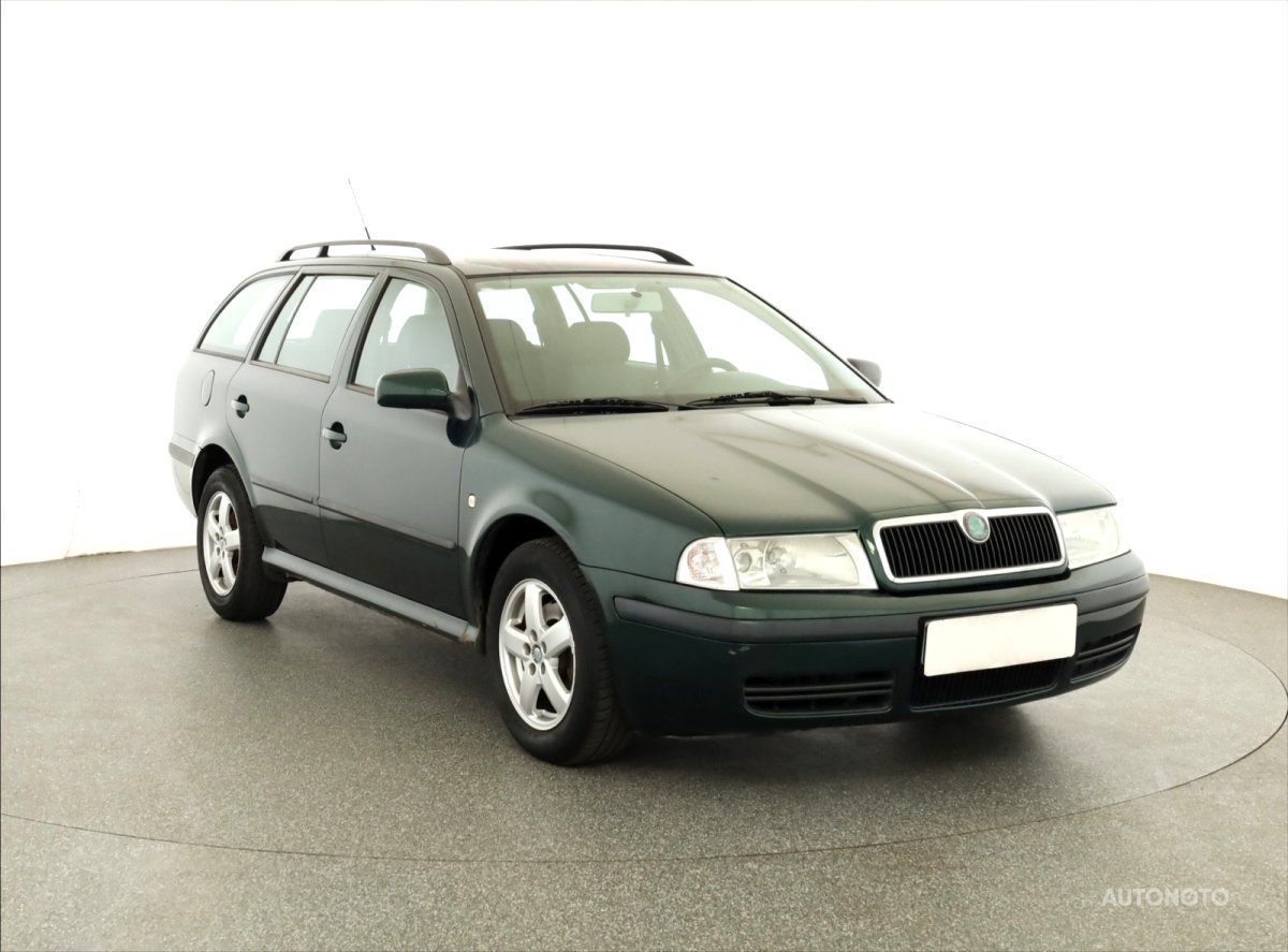 Škoda Octavia, 2003 - celkový pohled