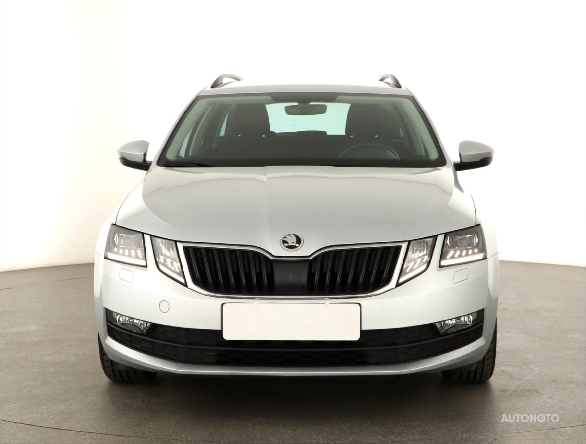 Škoda Octavia, 2018 - pohled č. 2