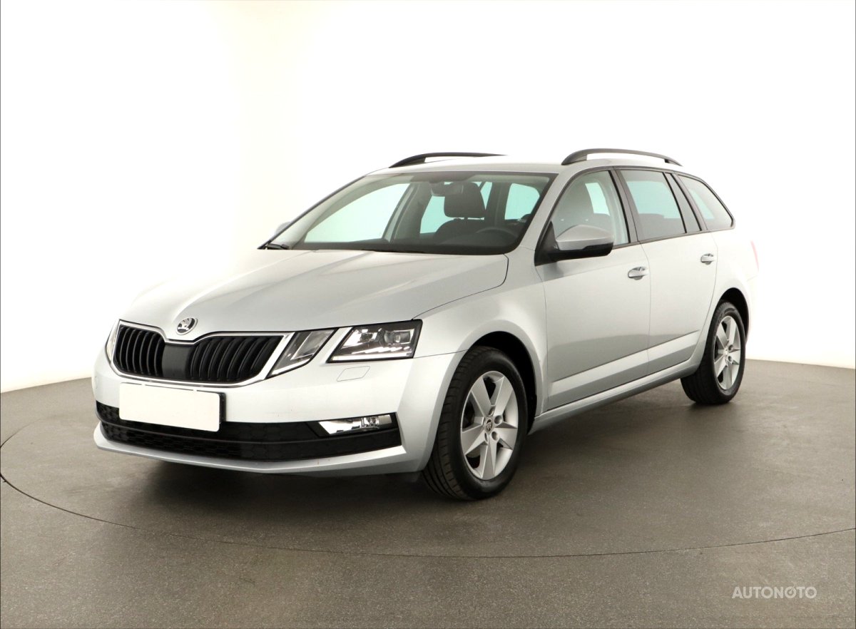 Škoda Octavia, 2018 - pohled č. 3