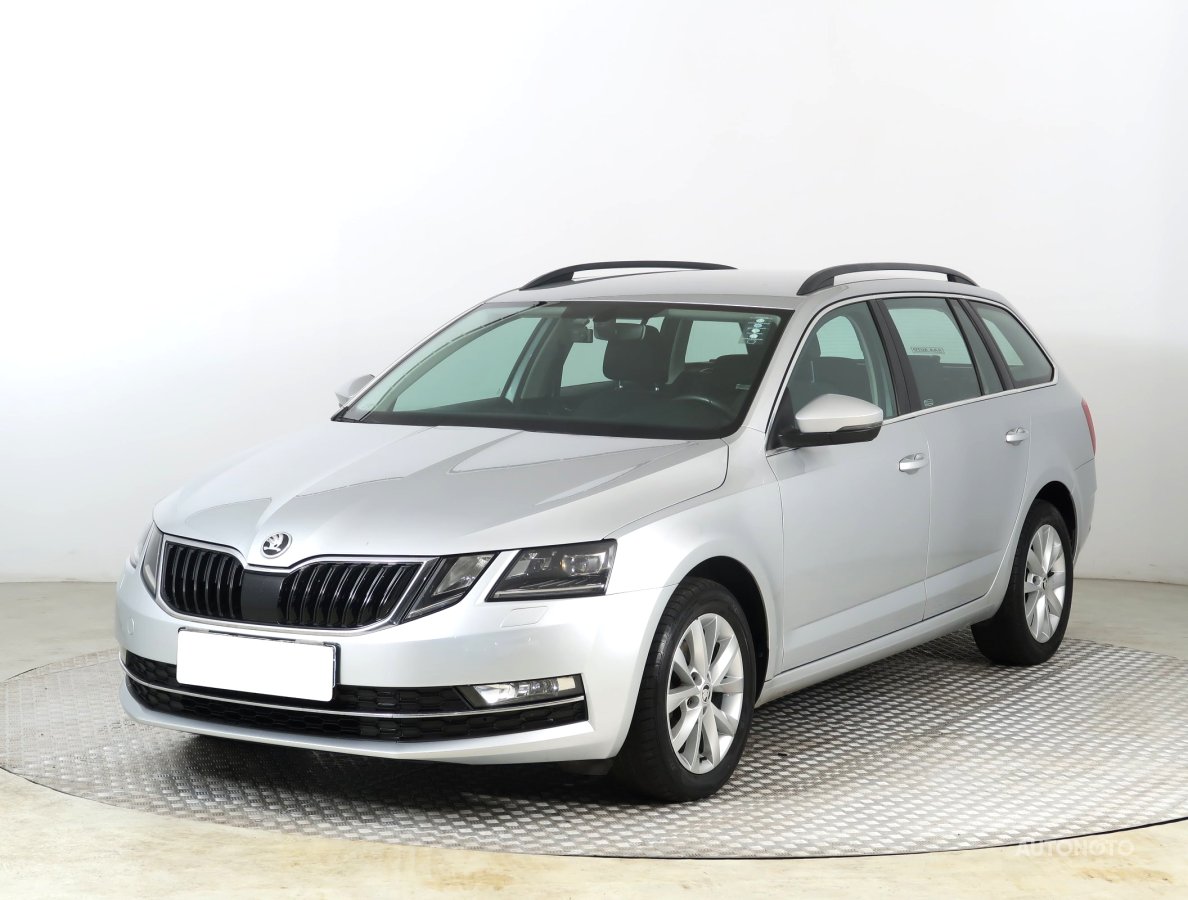 Škoda Octavia, 2018 - pohled č. 3