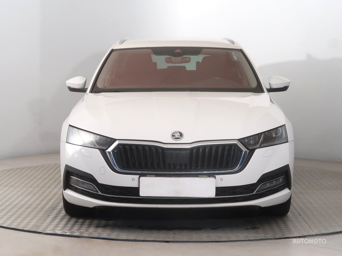 Škoda Octavia, 2020 - pohled č. 2