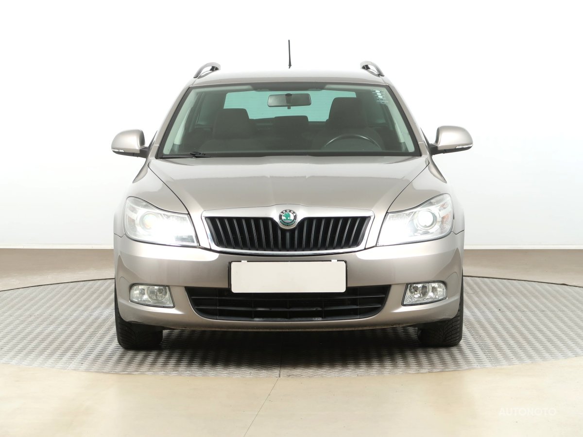 Škoda Octavia, 2012 - pohled č. 2