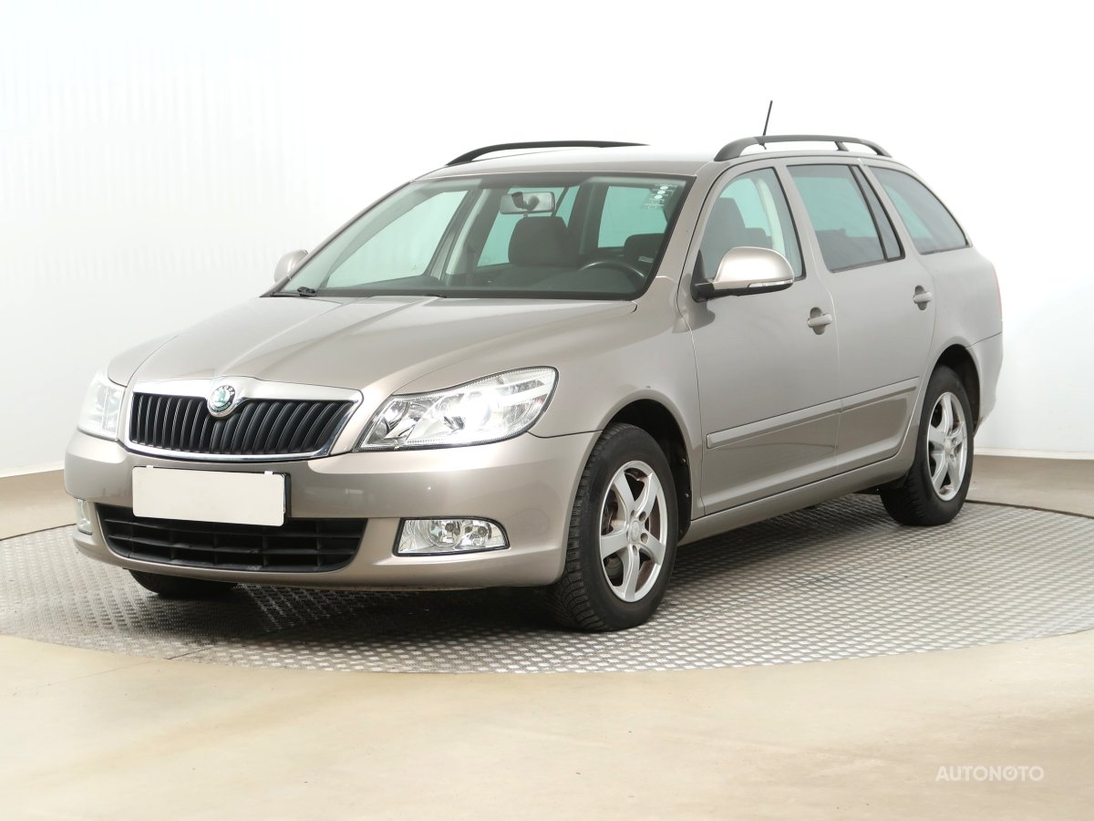 Škoda Octavia, 2012 - pohled č. 3