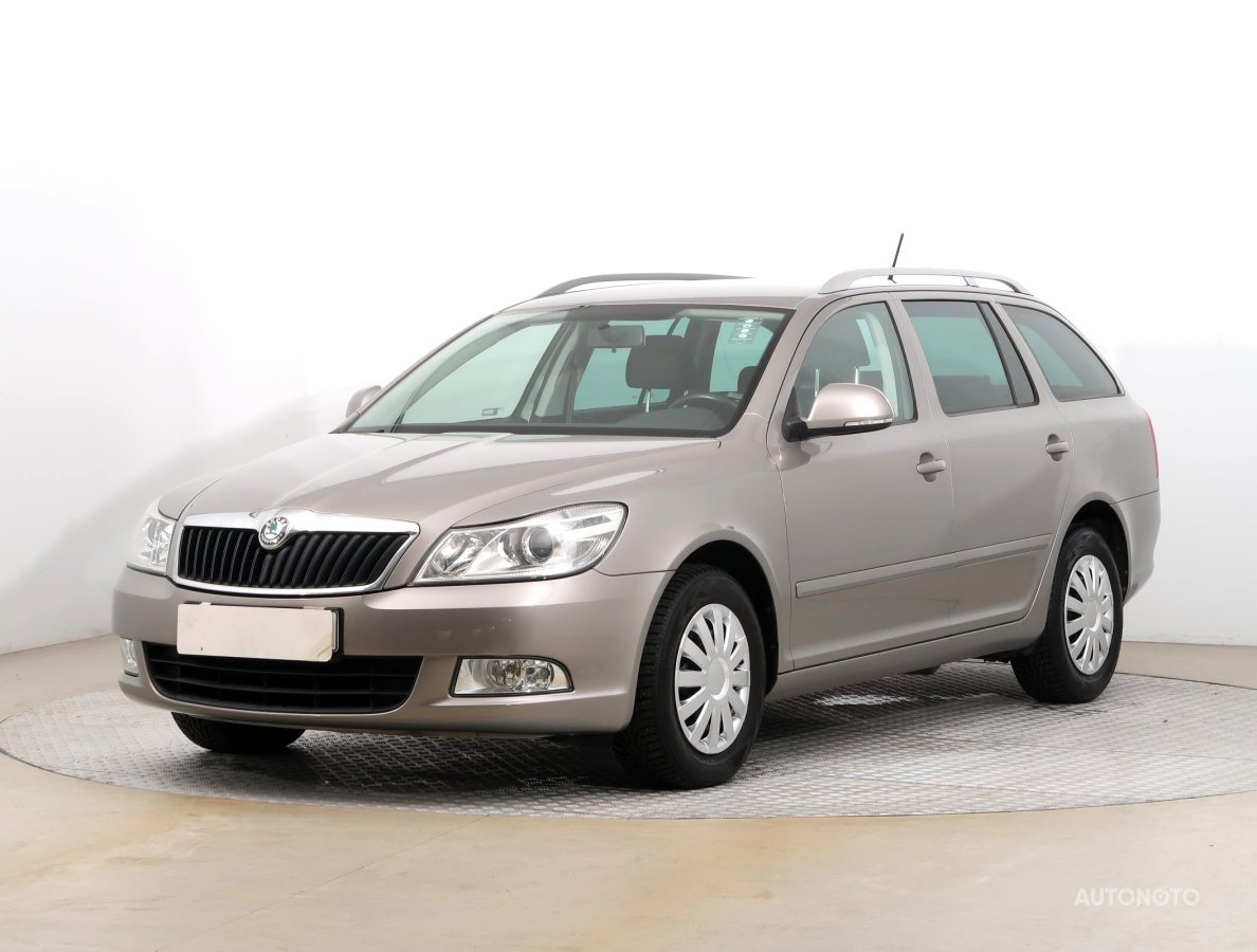 Škoda Octavia, 2012 - pohled č. 3