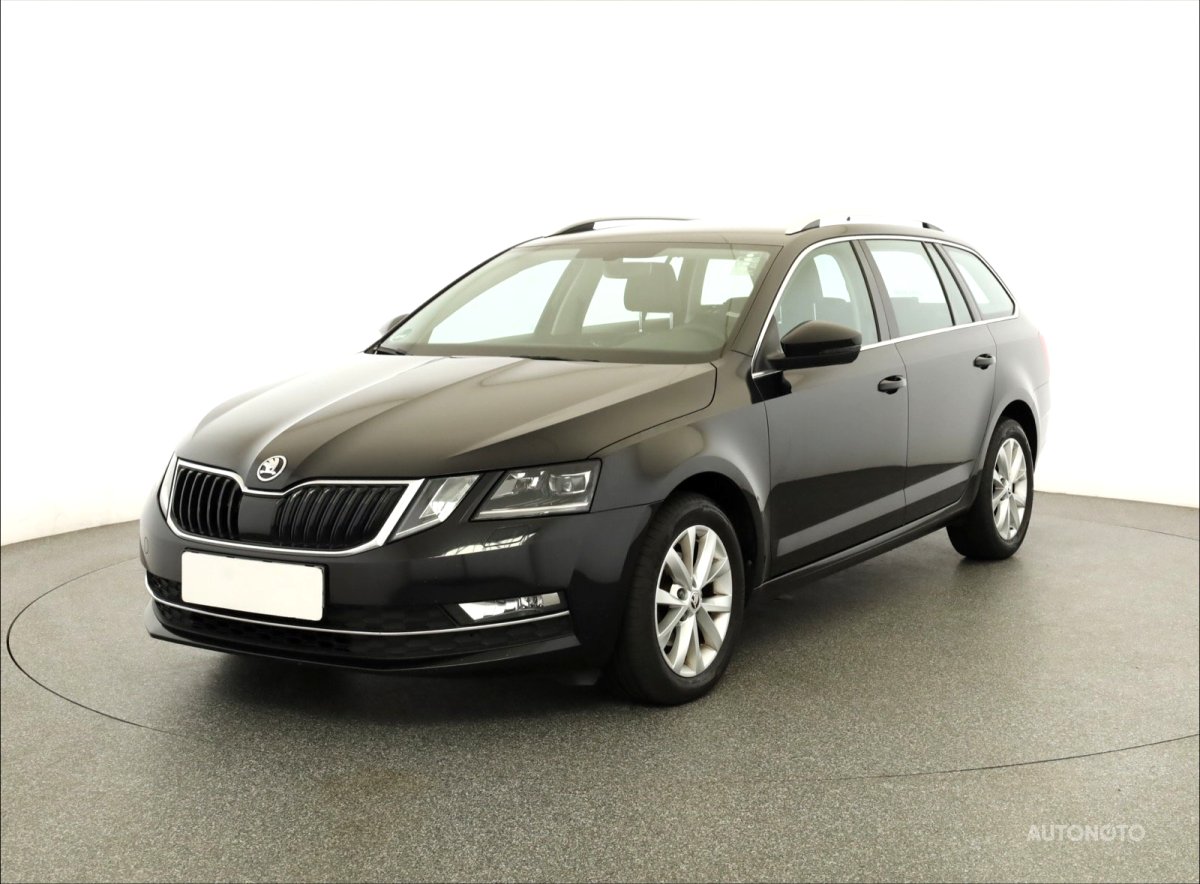 Škoda Octavia, 2018 - pohled č. 3