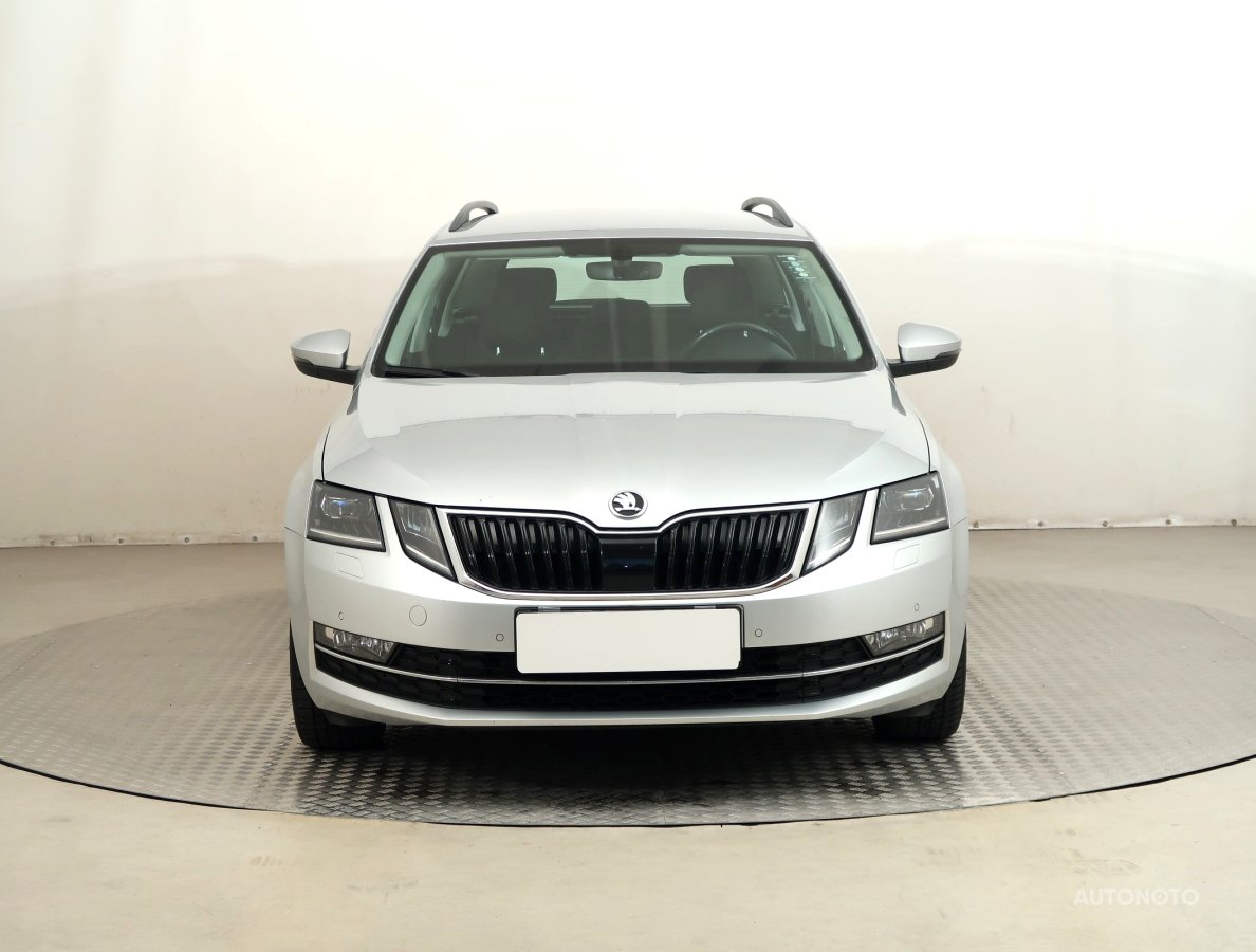 Škoda Octavia, 2018 - pohled č. 2