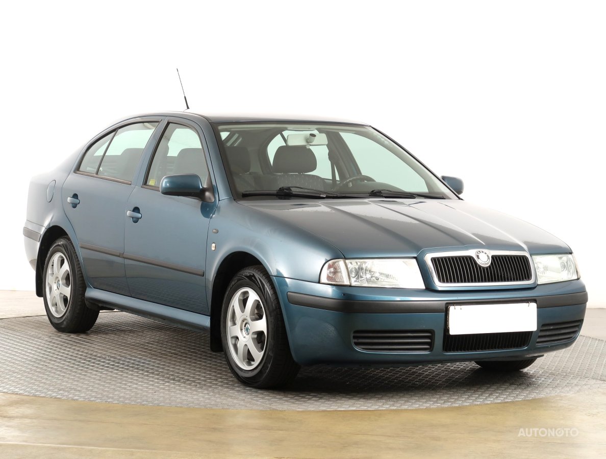 Škoda Octavia, 2003 - celkový pohled