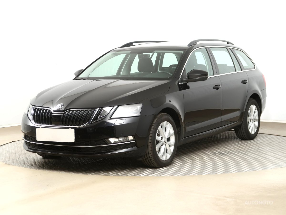 Škoda Octavia, 2019 - pohled č. 3