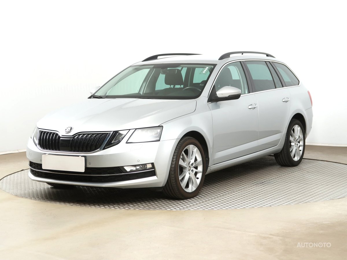 Škoda Octavia, 2019 - pohled č. 3