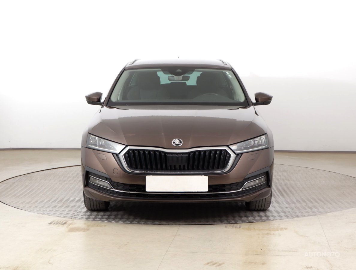 Škoda Octavia, 2021 - pohled č. 2
