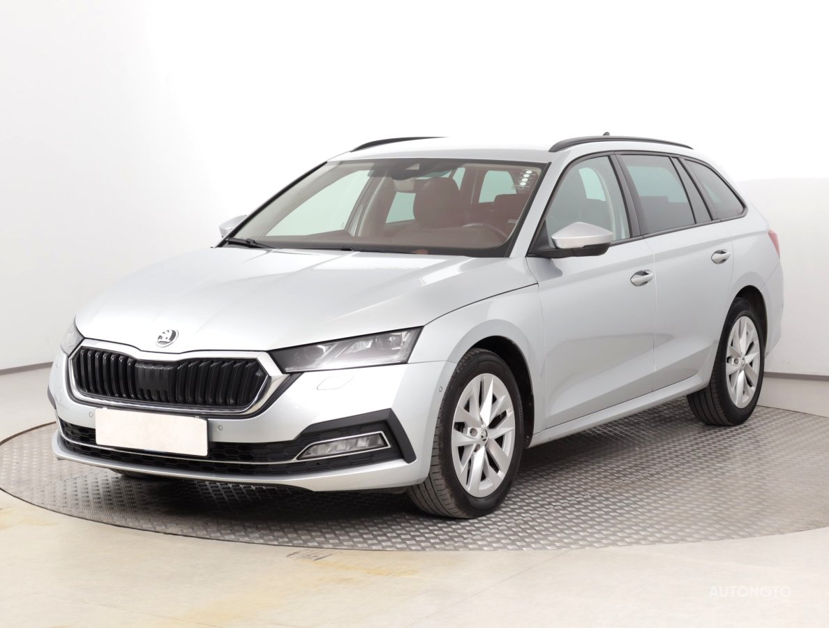 Škoda Octavia, 2021 - pohled č. 3