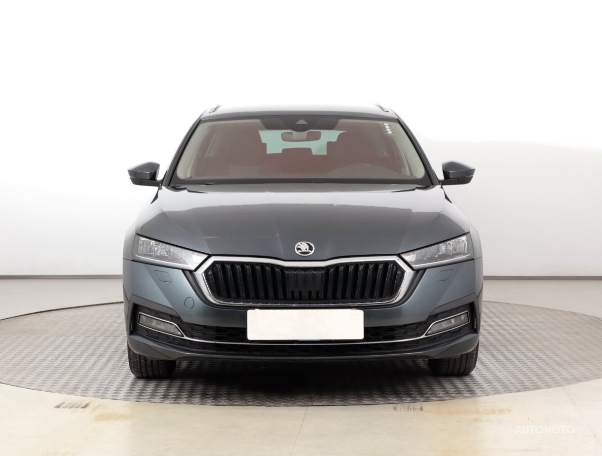 Škoda Octavia, 2020 - pohled č. 2